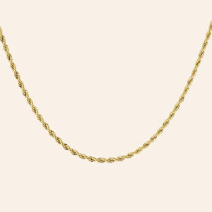 Collier Venise en acier inoxydable doré, chaîne torsadée élégante, ajoutant une touche de raffinement subtil, présenté seul sur fond neutre.